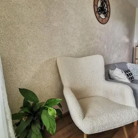 Lovely By The Sea * ヴァルナ