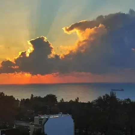 Lovely By The Sea Apartment Warna