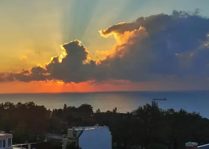 Lovely By The Sea Apartment Warna